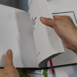 Người Chỉ Đường Đi Tìm Hài Cốt Mất Tích - Hồ Văn Dũ 750280