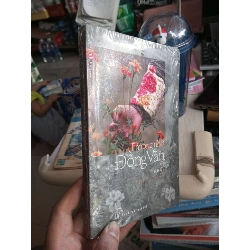 Thương Nhớ Đồng Văn - Thủy Trần mới 80% ố còn seal Văn học Việt Nam HCM1004