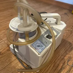 Máy tạo khí oxy Yuwell YU-650A thiết kế đơn giản, dễ sử dụng 703674