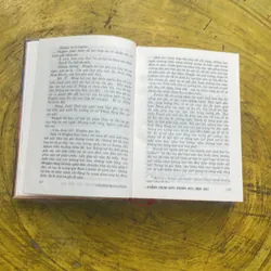 TIẾNG CHIM HÓT TRONG BỤI MẬN GAI (3)- COLLEEN MCCULLOUGH 704240