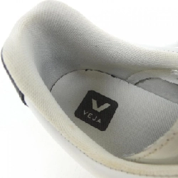 Giày sneaker VEJA - Hàng hiệu Authentic 906907
