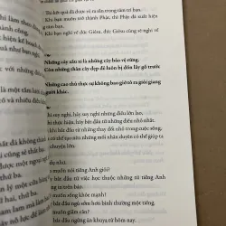 Bước chậm lại giữa các thế gian vội 1002515