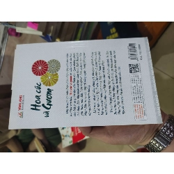 Hoa cúc và gươmHCM01/03 437662