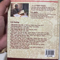 Sách du ký Ở hai phía chân trời  - bìa cứng  1010981