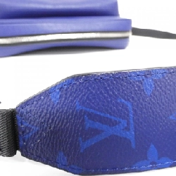 Túi đeo chéo ngoài trời Louis Vuitton Taiga Lama PM M30242 612523