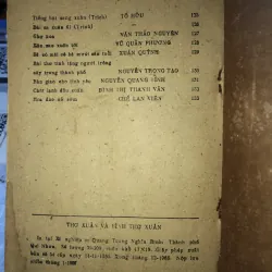 Thơ xuân và bình thơ xuân - Lê Trí Viễn 784795