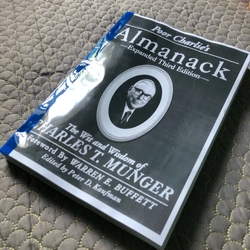 sách sổ tay niên giám của munger  ( Poor Charlie’s Almanack ) 517170