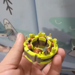 Từ và cuộn vít Ryobi subcompact bu long 3/8 780545