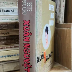Tiểu thuyết XUÂN NGUYỆT (Spring Moon), tác giả Bette Bao Lord 703877
