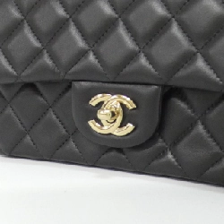Túi xách chéo Chanel 69900 612106