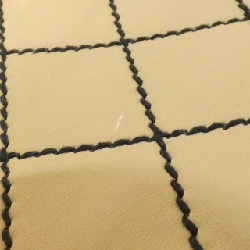 Túi xách chéo Wild Stitch Line 16799 của Chanel - Hàng hiệu Authentic 767995