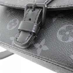 Túi đeo vai Louis Vuitton Monogram Eclipse Montsouris Wearable Wallet M83567 612778