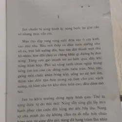 cuốn tiểu thuyết nổi tiếng "Một cuộc đời" của nhà văn người Pháp Guy de Maupassant.  929340
