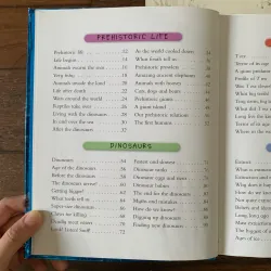 Sách ngoại văn Over 1000 Fantastic Animal Facts, Used, Bìa mềm, Siêu dày 578057