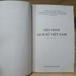 Tiến Trình Lịch Sử Việt Nam - Nguyễn Quang Ngọc chủ biên 714502