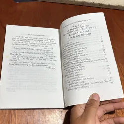 II Sách Lịch Sử: Chuyện Nội Cung Cựu Hoàng Bảo Đại - Nguyễn Đắc Xuân - 2005 995101