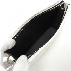 Túi đeo vai Louis Vuitton Taiga Rama Gaston Wearable Wallet M30935 613686