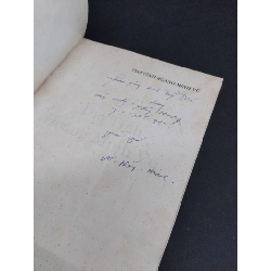 Thơ tình Hoàng Minh Vũ mới 80% bẩn bìa, ố, tróc gáy nhẹ, có chữ ký tác giả 1999 HCM1001 Hoàng Minh Vũ VĂN HỌC 918317