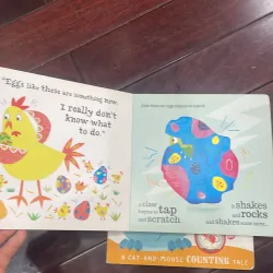 NGOẠI VĂN : sách tiếng anh counting :Five Funny Eggs hoặc Five Clever Mice : chọn 1 quyển  1027981