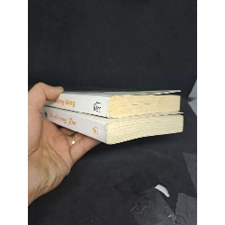 Bộ 2 cuốn Tony buổi sáng mới 80% bị ố chóc bìa nhẹ HCM2208 911779