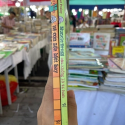 Muncle Trogg 2 cuốn . Muncle Trogg Và Con Lừa Biết Bay . Muncle Trogg cậu khổng lồ tí hon 546565