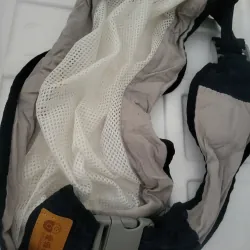 Địu sơ sinh cho bé