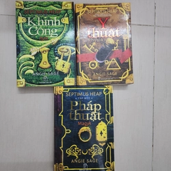 Combo 3 quyển truyện Septimus Heap gồm Pháp thuật, Khinh công và Y thuật