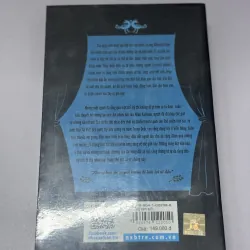 Ông trăm tuổi trèo qua cửa sổ và biến mất 1004899
