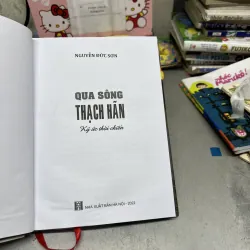 Qua sông Thạch Hãn của tác giả Nguyễn Đức Sơn 1022969