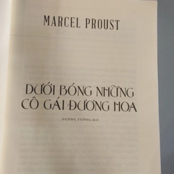 DƯỚI BÓNG NHỮNG CÔ GÁI ĐƯƠNG HOA 198822