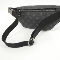 Túi đeo chéo Louis Vuitton Monogram Eclipse Discovery Bum Bag PM M46035 610855