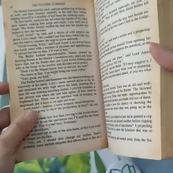 [XƯA] The Golden Compass (1995) - Philip Pullman 1027189