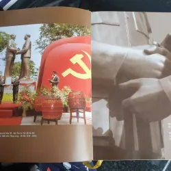 Sách Tượng Đài Xây Dựng Trên Cả Nước 681103