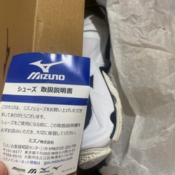 Giày bóng chuyền mizuno wave lightning z8, size 40.5, màu trắng, chính hãng mới nguyên hộp 447401