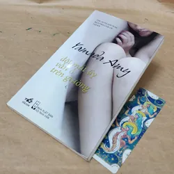 Yamada Amy: ĐÔI MẮT ẤY VẪN Ở TRÊN GIƯỜNG