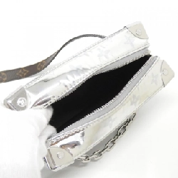 Túi đeo vai Louis Vuitton Monogram Metallic Nebula Mini Soft Trunk M23145 613091
