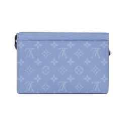 Túi đeo vai Louis Vuitton Taiga Lama Gaston Wearable Wallet M14114 612201