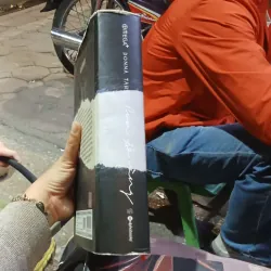 Còn Sẻ Vàng - Donna Tartt 973466