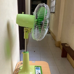 Quạt lửng Nhật hiệu Nec cánh 30cm cao 80cm điện 100v 443520