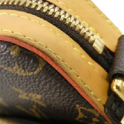 Túi đeo chéo Louis Vuitton Monogram Stripe (LV Squared) Trio Messenger M45965 612578