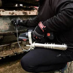 (HÀNG TRƯNG BÀY)MÁY BƠM MỠ KHÔNG DÂY BAHCO BCL32G1–14.4V VỚI DUNG TÍCH BÌNH CHỨA GR-400 760688