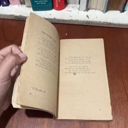 II Thơ: Đi Bên Mùa Thu - Nhiều Tác Giả - 1984 765055