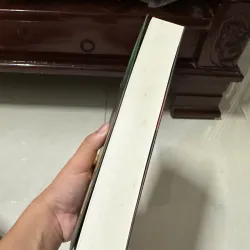 Cứu tinh vũ trụ - Victor Slipentrac (Bìa mềm) 689390