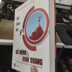 Nhà khoa học sứ mệnh và vinh quang. Bìa cứng 315905