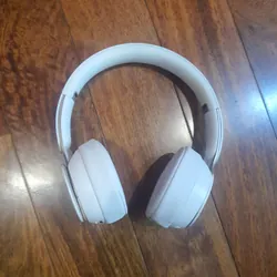 Beats Solo Pro