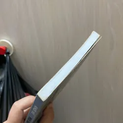 Phía sau một khách sạn - Khôi Vũ 970396