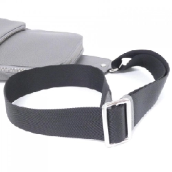 Túi đeo chéo Louis Vuitton Taiga Avenue M30801 612706