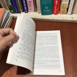 II Văn Học: Trân Trọng Một Con Người Huyền Thoại - Nguyễn Quang Hà - 2003 785616