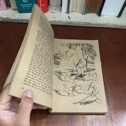 II Sách Xưa: Người Bạn Mang Bộ Lông Chim - Nhiều Tác Giả - 1986 605997