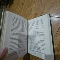 Ghost Light Giá 30k  602679